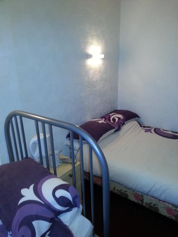 Jesmond International Hotel Blackpool Room photo