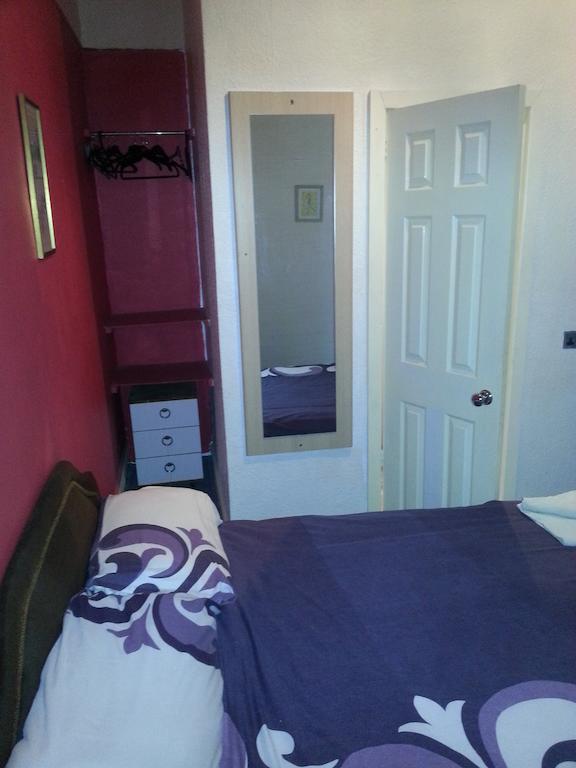 Jesmond International Hotel Blackpool Room photo