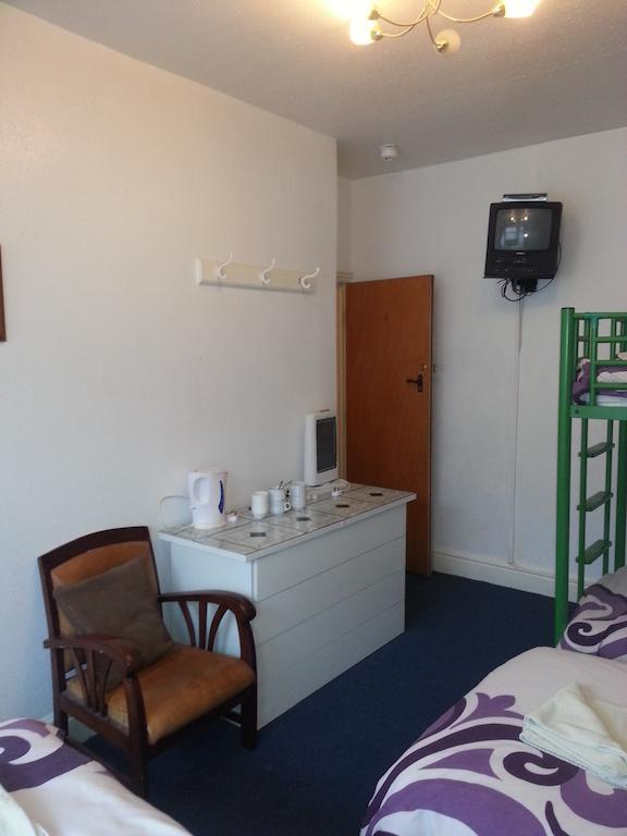Jesmond International Hotel Blackpool Room photo