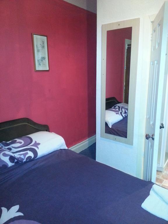 Jesmond International Hotel Blackpool Room photo