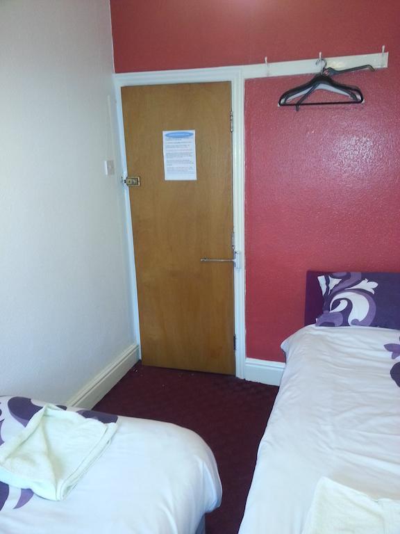 Jesmond International Hotel Blackpool Room photo